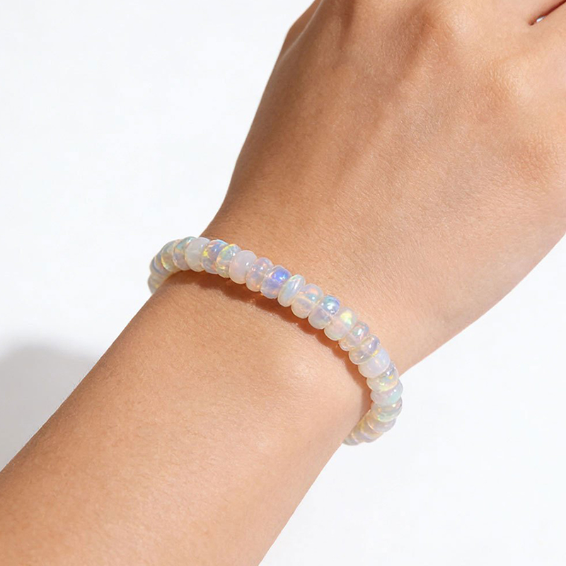 Nieuwe natuurlijke opaalarmban - New Balance Fashion Women recensie en prijs